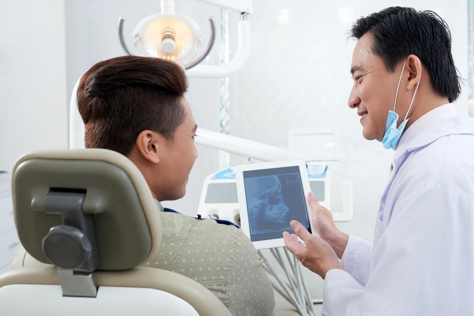 Assessment and treatment guidance for urgent dental concerns.
