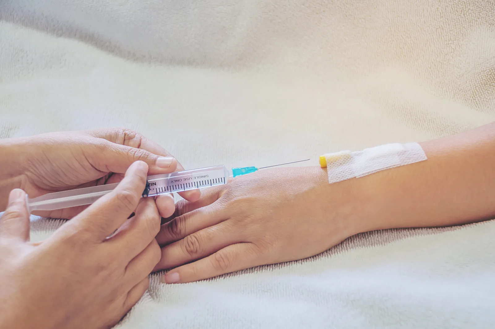 Sedative medication is delivered gradually through a small cannula placed on the arm.